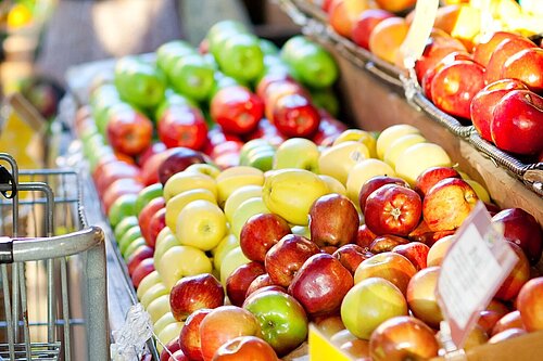 Apples in a stand