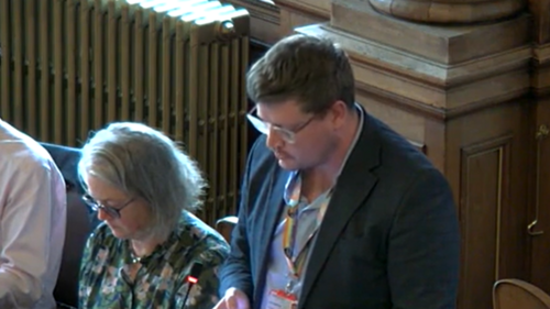 Euan Davidson speaking in the Edinburgh City Chambers